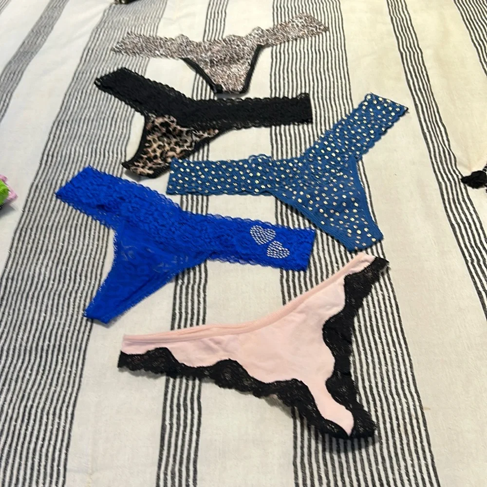 VS 5 Thongs, 3 Bikinis New - Picture 2 of 2
